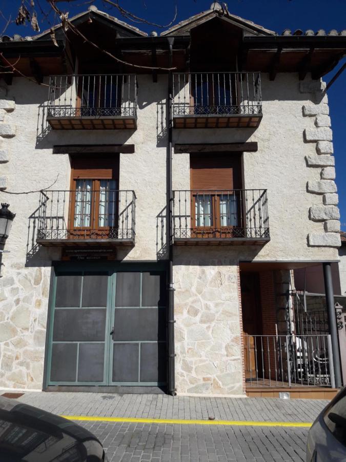 Hostal Casita Del Brezal Rascafría Exterior foto